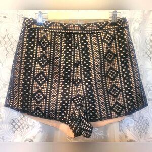 Endless Rose Womens Size L Crochet Style All Over Lace w/ Nude Undertone